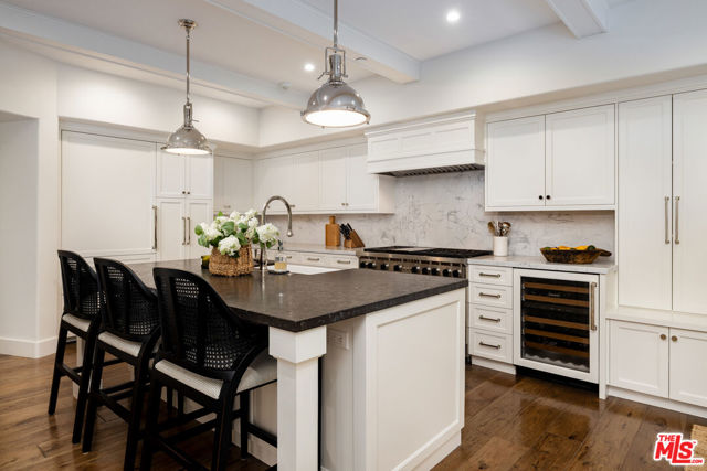 1479 Bonnymede Drive, Santa Barbara CA: https://media.crmls.org/mediaz/5817ce1f-310f-48c9-bcc4-e54830c10c65.jpg