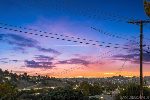 10190 Madrid Way, Spring Valley CA: https://media.crmls.org/mediaz/58183068-0a8e-43be-a577-703e68d61207.jpg