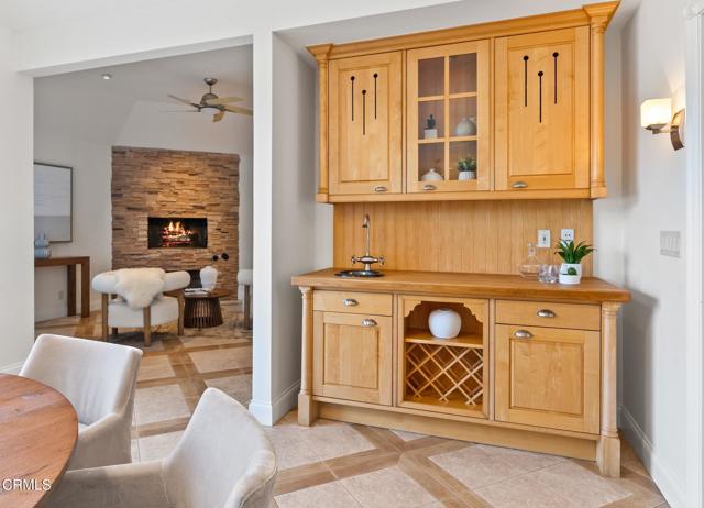 Detail Gallery Image 15 of 45 For 2596 Wallingford Dr, Beverly Hills,  CA 90210 - 4 Beds | 3/1 Baths