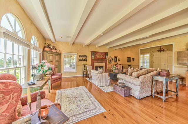 29225 Chualar Canyon Road, Chualar CA: https://media.crmls.org/mediaz/5818d117-0746-4715-9970-87fb0cb4ab96.jpg