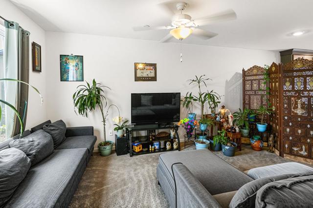 733 Marcelina Court, Merced CA: https://media.crmls.org/mediaz/581a5ec9-a366-4620-877b-1b520b7d4385.jpg