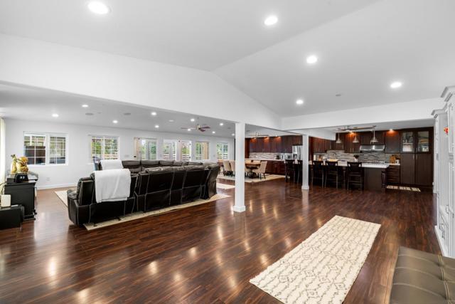 1575 Military Avenue, Seaside CA: https://media.crmls.org/mediaz/581ac897-cf02-4412-86c4-28c1ff7441bc.jpg