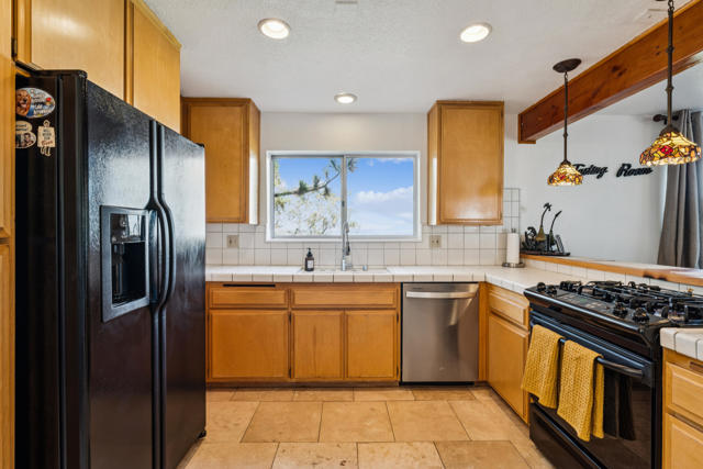 1287 Sequoia Drive, Lake Arrowhead, CA 92352