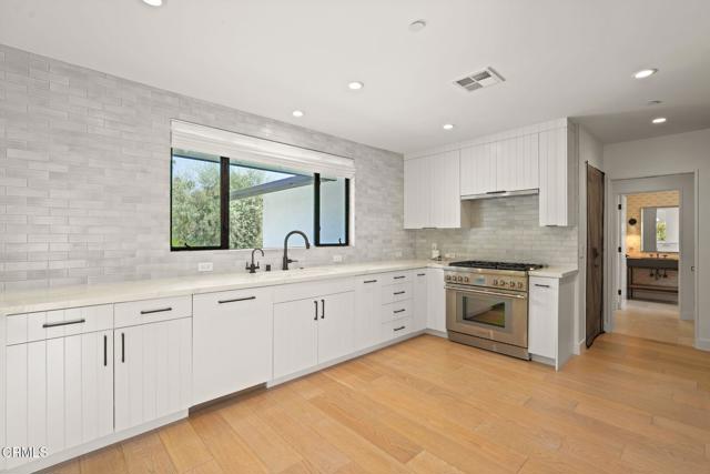 624 Camino Cerrado, South Pasadena CA: https://media.crmls.org/mediaz/581cb5a8-2328-4eb4-a090-4cabcedb32b1.jpg