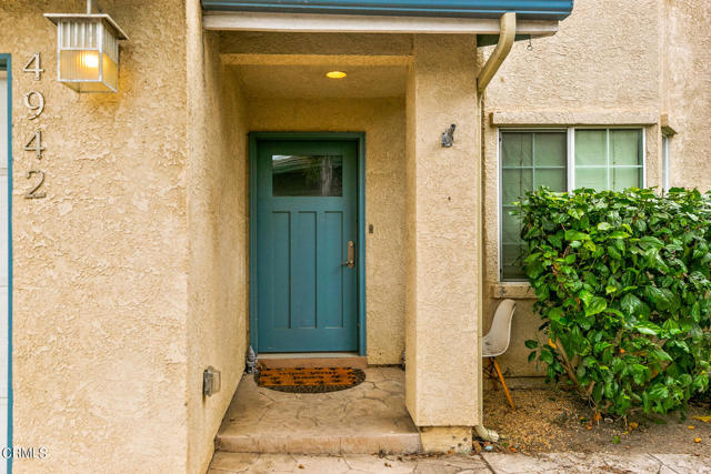 4942 Dunes Circle-004-008-Entryway-MLS_S