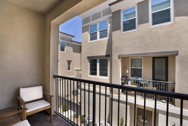 1221 Sunrise View, San Marcos CA: https://media.crmls.org/mediaz/581da005-a35d-444a-9282-8a51024bbfb1.jpg