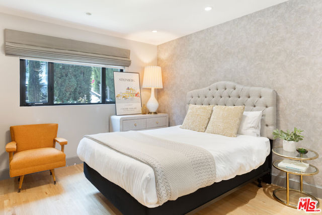 1256 Beverly Green Drive, Beverly Hills CA: https://media.crmls.org/mediaz/581df654-4a18-408a-aa28-c080ade6b096.jpg