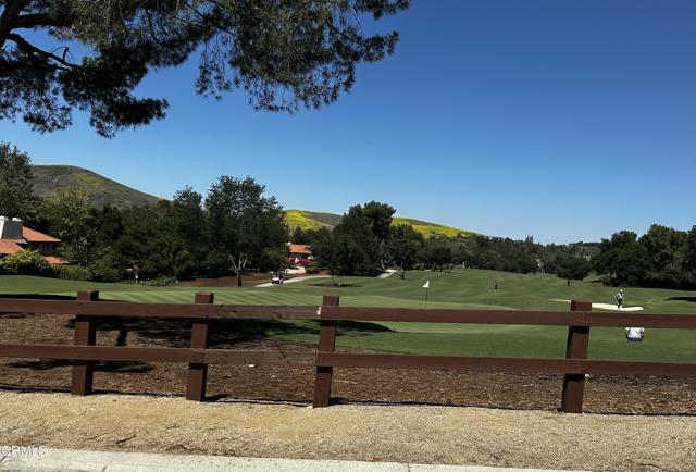 4559 Rayburn Street, Westlake Village CA: https://media.crmls.org/mediaz/581df994-04a8-4b21-a52b-e9a51b088f98.jpg