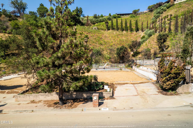 Drew Fenton | 1227 Bienveneda Avenue Pacific Palisades CA | MLS: 7347077