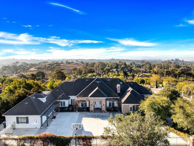 3401 Adams Run, Encinitas CA: https://media.crmls.org/mediaz/581e5f12-4543-4ffb-964a-19337c257593.jpg