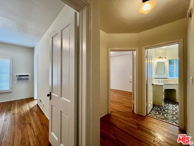 8474 Fountain Avenue, West Hollywood CA: https://media.crmls.org/mediaz/581fa563-6026-49d5-ba57-c12290f494b4.jpg