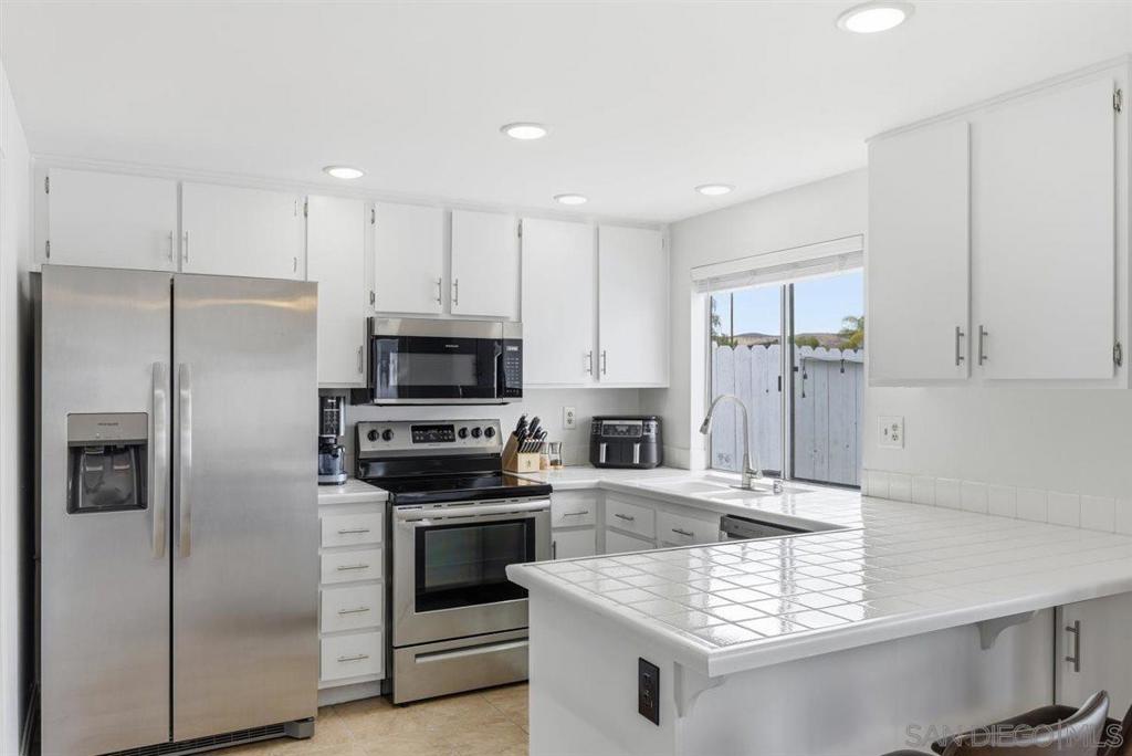 MLS #250044436SD image #10