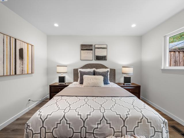 17914 Joseph Dr, Castro Valley CA: https://media.crmls.org/mediaz/58214b98-2cb6-43e5-9a40-0f3735629f19.jpg