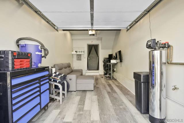 1376 Normandy Dr, Chula Vista CA: https://media.crmls.org/mediaz/58226762-71ec-4d2b-a224-eab6cc2d58f3.jpg