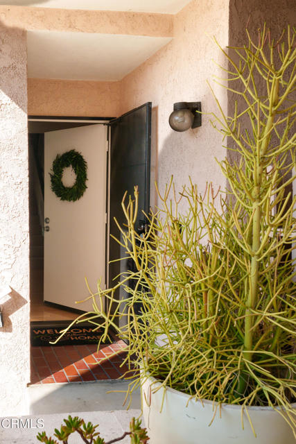 Detail Gallery Image 3 of 50 For 750 Portola Ter, Los Angeles,  CA 90042 - 3 Beds | 2/1 Baths