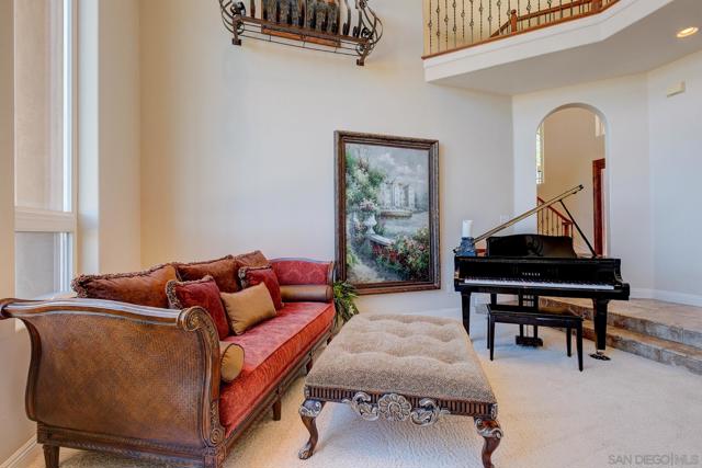 16677 Falcon Heights Rd, Ramona CA: https://media.crmls.org/mediaz/5823f52e-1a0b-43d3-a221-ef20a4998a7b.jpg