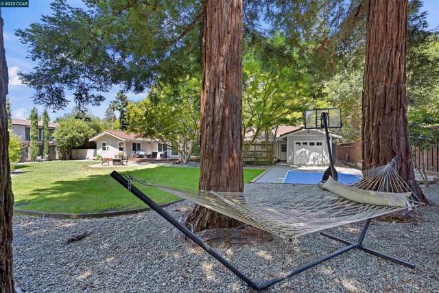 5104 Alhambra Valley Rd, Martinez CA: https://media.crmls.org/mediaz/58254d5f-b397-4131-bd86-1a9e7eabf0e7.jpg