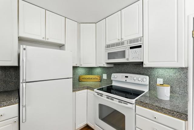 271 41st Avenue, San Mateo CA: https://media.crmls.org/mediaz/5825d68f-5f4c-4383-8824-137cf5ba0cd3.jpg