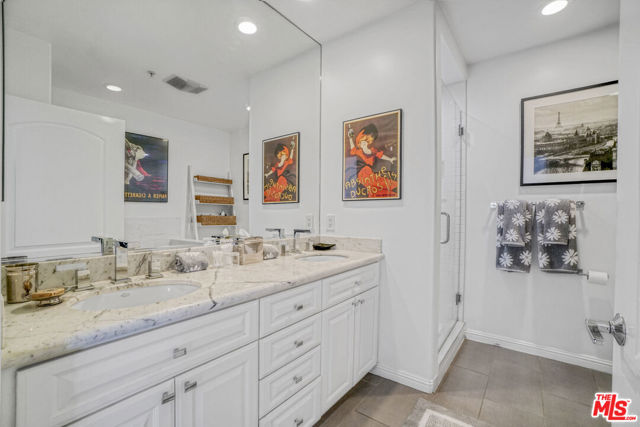 1706 Colby Avenue, Los Angeles CA: https://media.crmls.org/mediaz/58262109-1d87-4d07-8cd6-27b2afd7e0bb.jpg