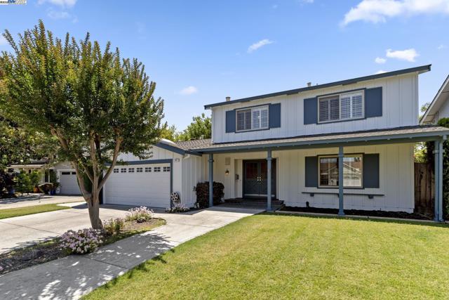 1927 Foxswallow Cir, Pleasanton CA: https://media.crmls.org/mediaz/582628a4-22fb-46bf-8f6e-b416441134bd.jpg