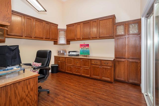 1564 Via Brisa Del Lago, San Marcos CA: https://media.crmls.org/mediaz/58264b12-de40-4fcc-b363-a555d1a8c4f7.jpg