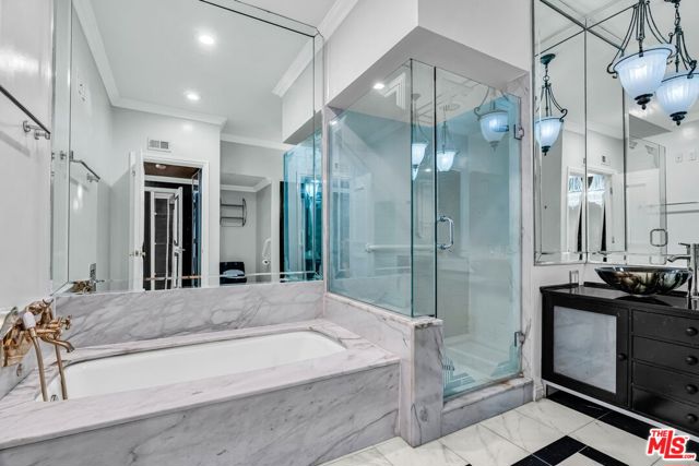 1124 N Kings Road, West Hollywood CA: https://media.crmls.org/mediaz/5826d3c2-0acd-4577-9483-67ca7abc1fa2.jpg