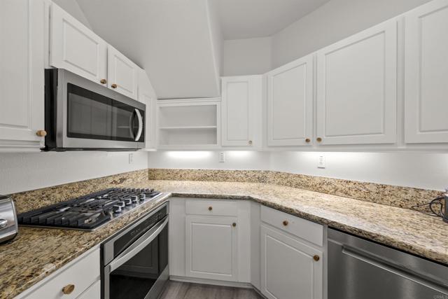7715 El Cajon Boulevard, La Mesa CA: https://media.crmls.org/mediaz/58277c83-0efc-48c4-816c-67bc094fc693.jpg