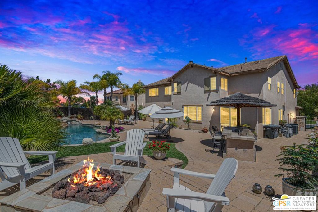 45211 Willowick Street