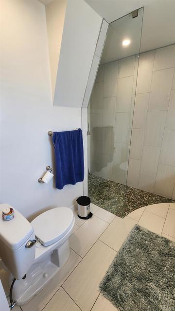5855 Ithaca Place, San Diego CA: https://media.crmls.org/mediaz/5828026c-bba0-40e7-9faa-3ab404841548.jpg