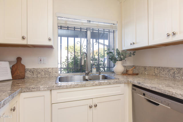 Detail Gallery Image 9 of 29 For 17516 via Calma #39,  Tustin,  CA 92780 - 2 Beds | 2 Baths