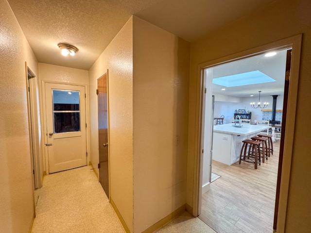 215 Rays Circle, Hollister CA: https://media.crmls.org/mediaz/5828c5b7-c670-4ff0-bcd6-0ecb78110148.jpg