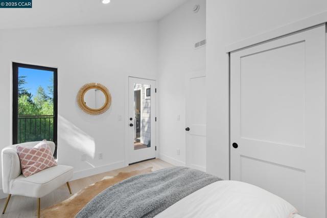 189 Rudgear Drive, Walnut Creek CA: https://media.crmls.org/mediaz/58293aa2-ed99-407f-be00-5e6c27b78796.jpg