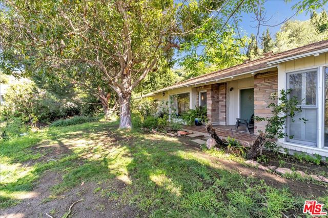 13084 Blairwood Drive photo 2