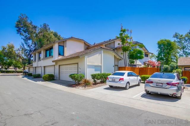 9855 Guisante Terrace, San Diego CA: https://media.crmls.org/mediaz/582b09ca-4efa-4f70-beed-3888c31b4e6b.jpg