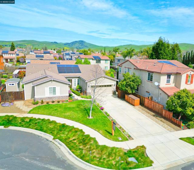 6432 Laurel Creek Pl, Livermore CA: https://media.crmls.org/mediaz/582b6759-a997-4b3f-8720-570a0a625808.jpg