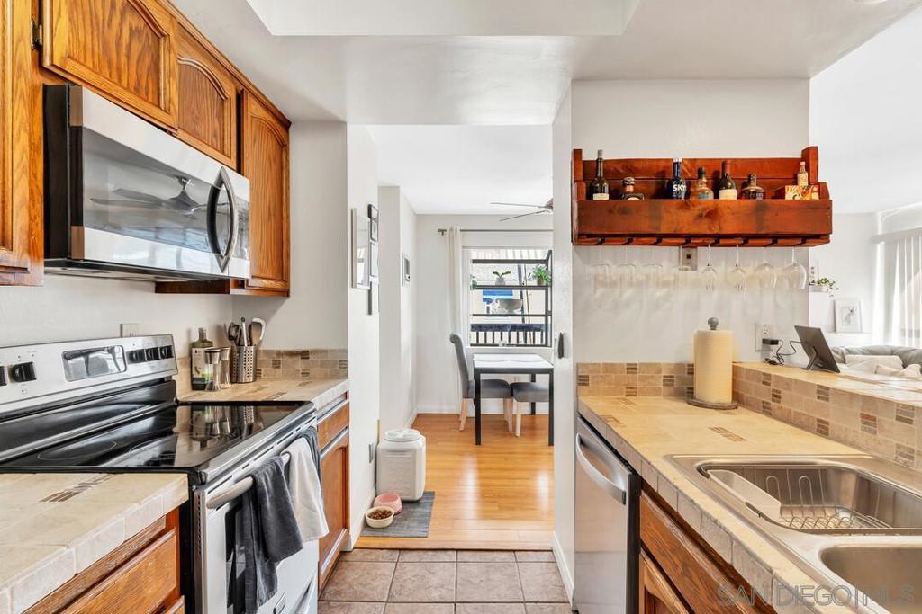 4725 35th St - photo 8