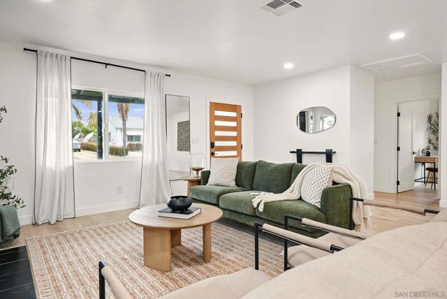 4817 Lyon St, San Diego CA: https://media.crmls.org/mediaz/582c91eb-01d2-4a44-aca6-26340267668d.jpg