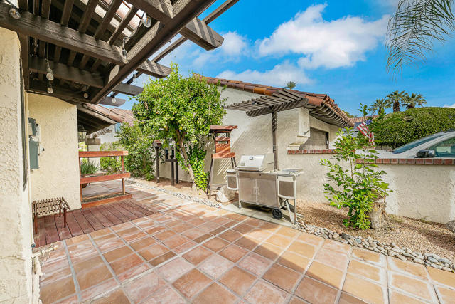 60 Calle Solano, Rancho Mirage CA: https://media.crmls.org/mediaz/582d7300-6fee-448e-94ff-69412436d15f.jpg