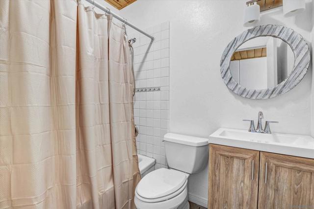 5556 Baja Drive, San Diego CA: https://media.crmls.org/mediaz/582daf99-93e6-4d7f-aa25-d060d610aff8.jpg