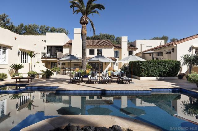 6977 Las Colinas, Rancho Santa Fe CA: https://media.crmls.org/mediaz/582e8f49-16e5-4ea3-806b-0743f8e999c5.jpg
