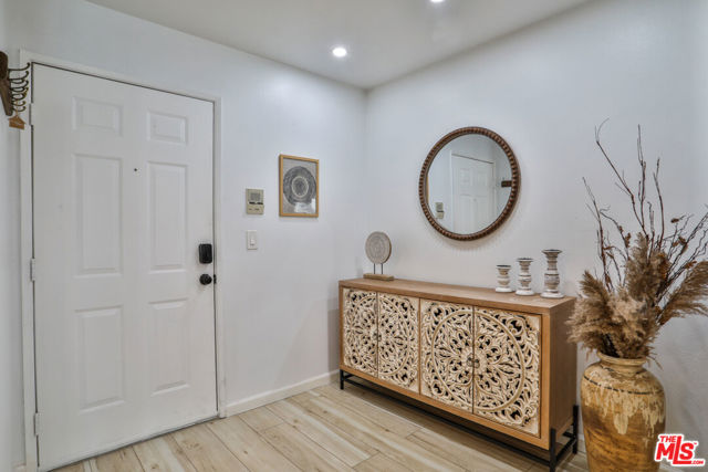 1540 N Bronson Avenue, Los Angeles CA: https://media.crmls.org/mediaz/582f4eaa-850b-4f3c-a4af-18ffaf9d839a.jpg