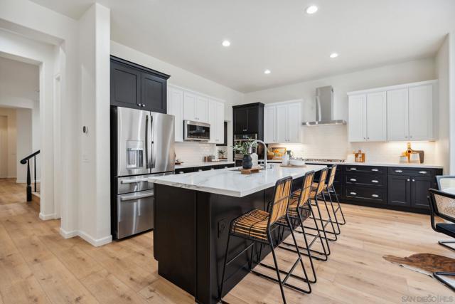 13133 Via Canyon Dr, San Diego CA: https://media.crmls.org/mediaz/582fe6fa-98c6-4a13-87d7-a0fa7011b3f1.jpg