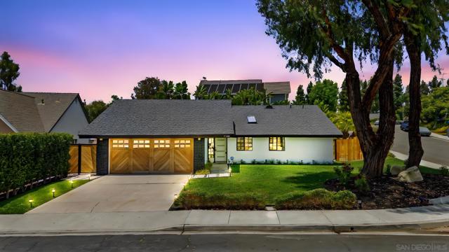 7105 Mimosa Dr, Carlsbad CA: https://media.crmls.org/mediaz/583050bc-be35-44e4-aceb-dd2499d78f6b.jpg