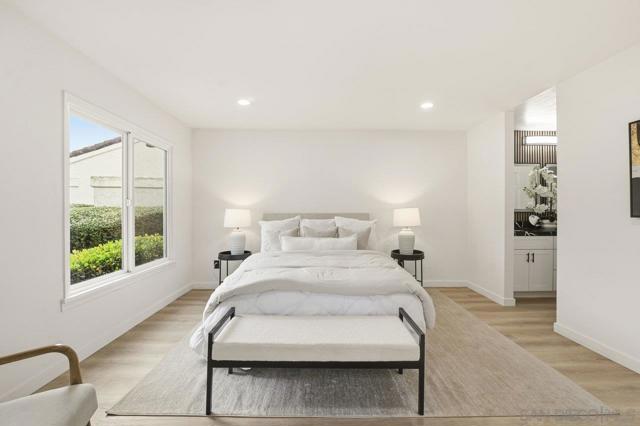 17676 Corte Sobrado, San Diego CA: https://media.crmls.org/mediaz/583075bd-2cc9-464e-84e3-c6b1fd7c954a.jpg