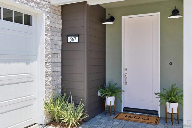567 N Vulcan Ave, Encinitas CA: https://media.crmls.org/mediaz/58315d7f-d21e-4cf8-b9d7-0bd565f4263d.jpg