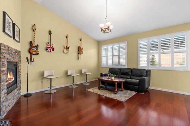 354 Vasconcellos Avenue, Manteca CA: https://media.crmls.org/mediaz/5831d249-e7ed-45f9-ae23-e92f464568a1.jpg