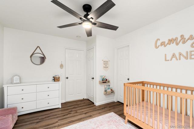 1625 Magnolia Circle, Vista CA: https://media.crmls.org/mediaz/583294cc-8850-44c5-baf1-8a17726f5691.jpg
