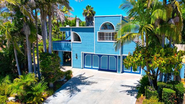 2618 Unicornio Street, Carlsbad CA: https://media.crmls.org/mediaz/583336f1-9d8e-4550-8527-55abff314f1a.jpg
