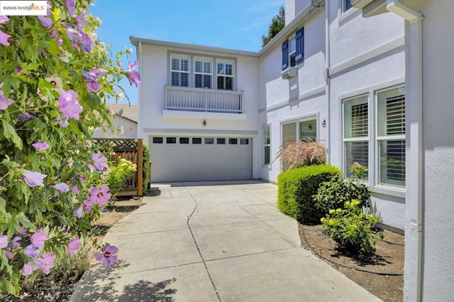 2743 Cathedral Cir, Brentwood CA: https://media.crmls.org/mediaz/58345ff5-1a7d-44fe-97d9-63b496412e0d.jpg