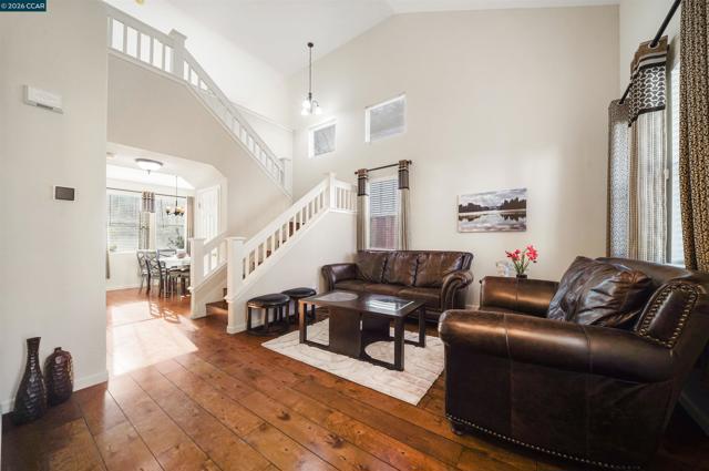 Image 33 of 60 For 34 Elmwood Dr